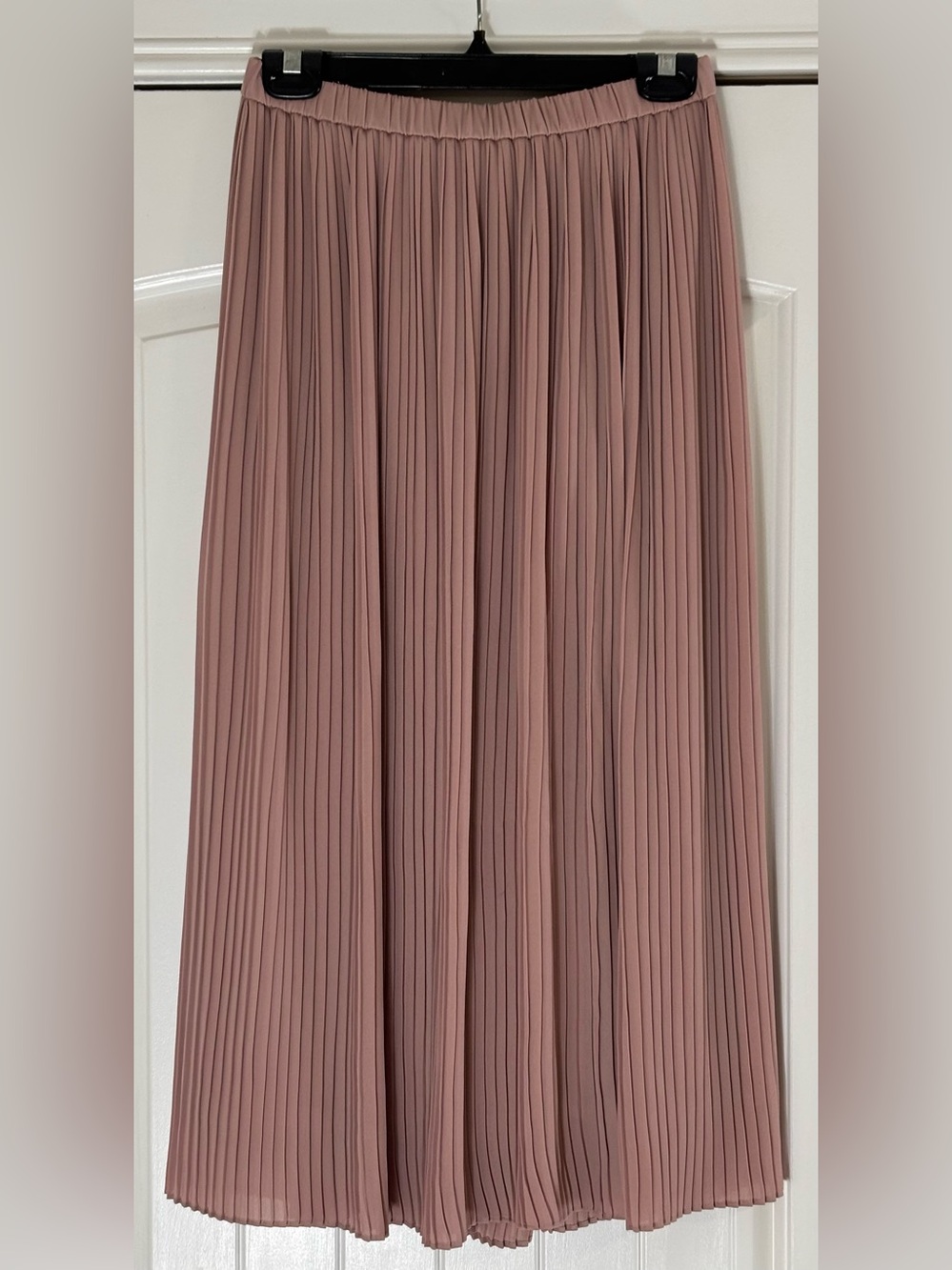 Uniqlo Pleated Midi Skirt - Dusty Rose Pink